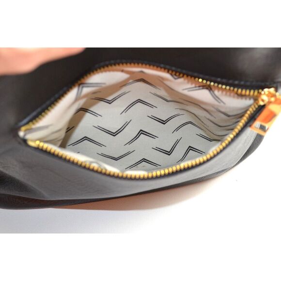 Moda Luxe Black Leather Hobo Shoulder Bag with Braided Detail - Picture 6 of 13